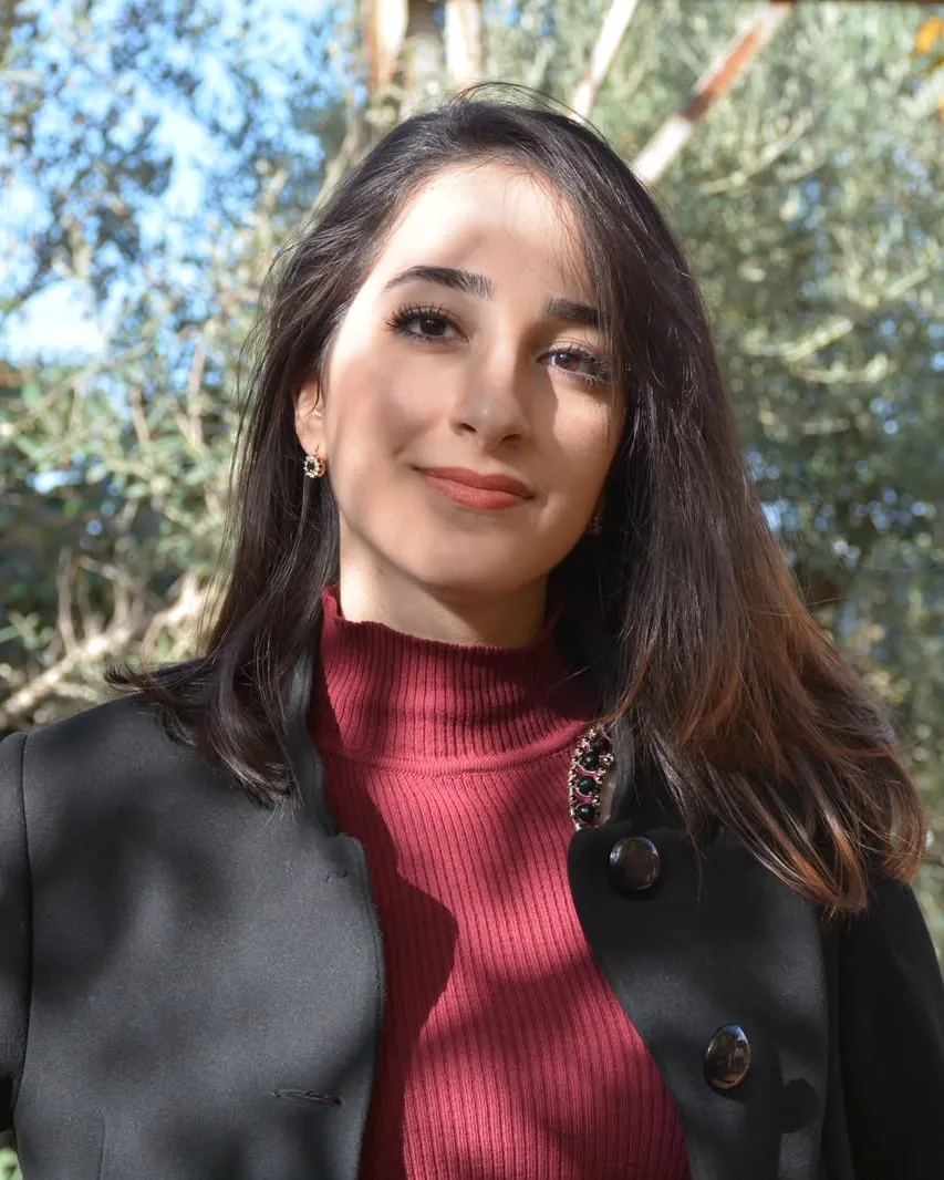 صورة الفنّانة سيلين سيمون عبيد.